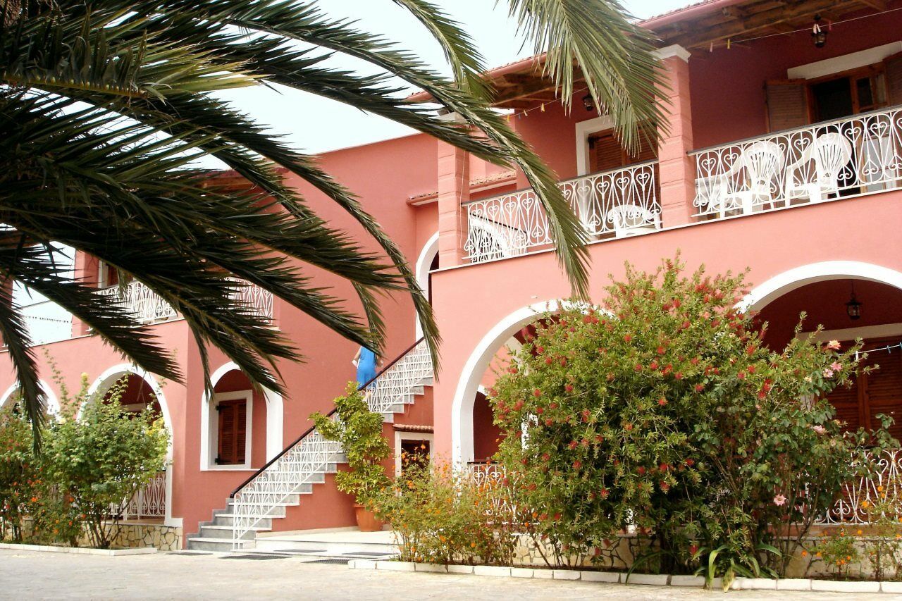 Niki Studios And Apartments By Hotelius Acharavi  Dış mekan fotoğraf